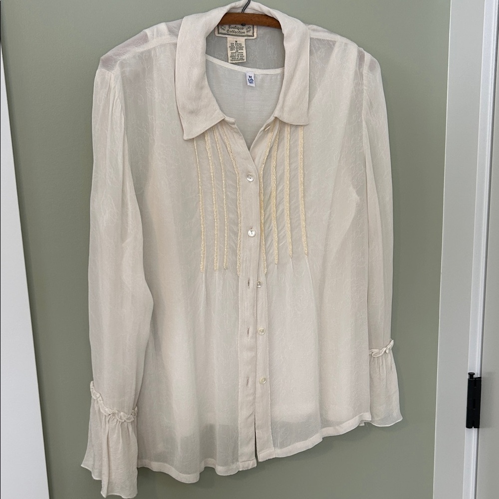 April Cornell Boutique Collection size med romantic cream blouse ruffle sleeve